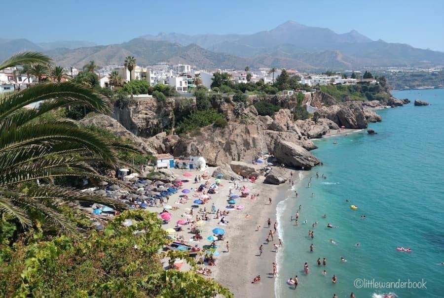 Chez Alison! Central Nerja Apt Zewnętrze zdjęcie